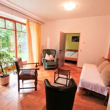 アパート Gartenapartment ツェル アム ゼー